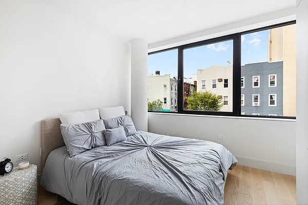 Sold by Douglas Elliman | media 21