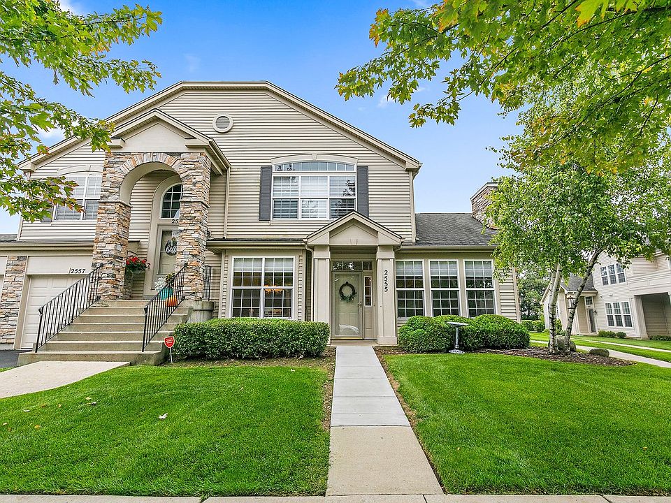 1st image of 2555 Oak Dr #2555