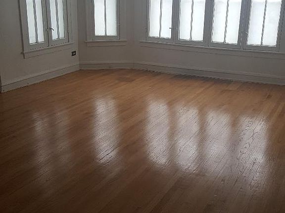 3rd image of 8010 S Marshfield Ave #3