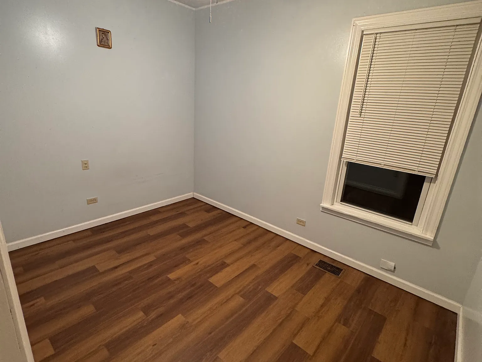 3 bed, 1200 sqft, $1,650 — Photo 2