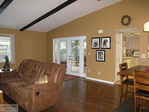 3rd image of 2725 Cloudview Dr