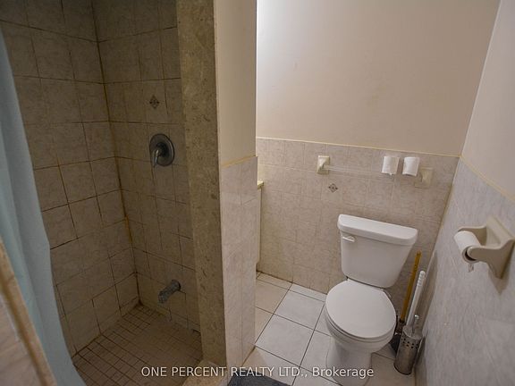 5th image of 81 Baldwin St