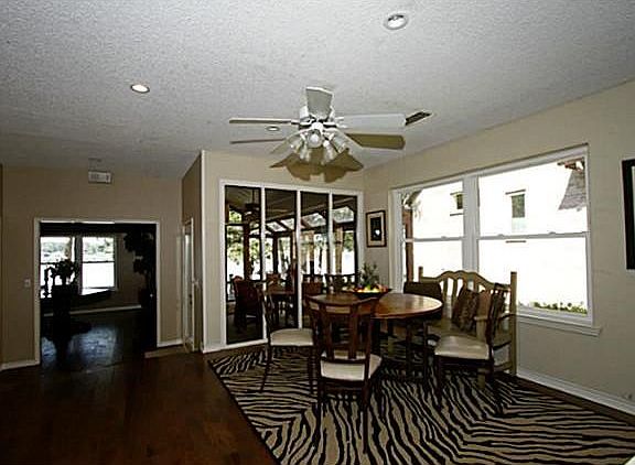 5th image of 1001 Kiowa Dr W