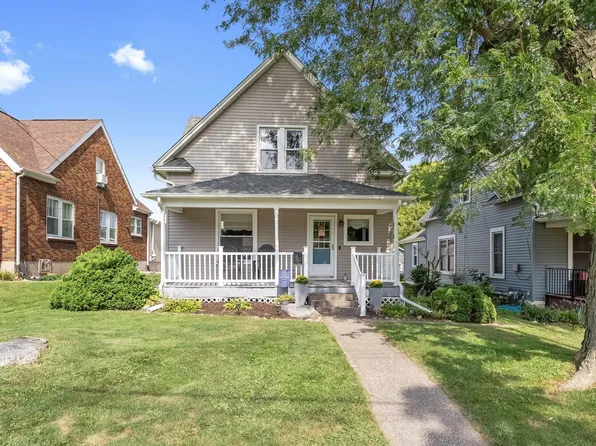 1923 Orange St, Muscatine, IA 52761