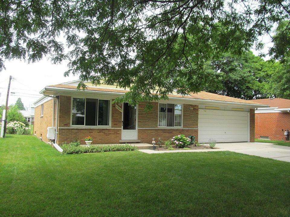 1st image of 27047 Huntington Dr