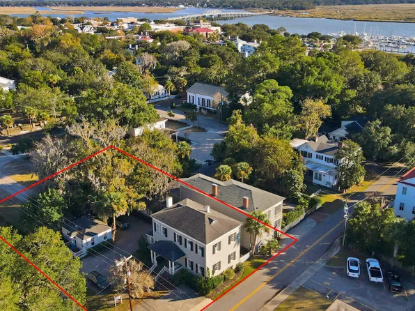 1214 King St, Beaufort, SC 29902