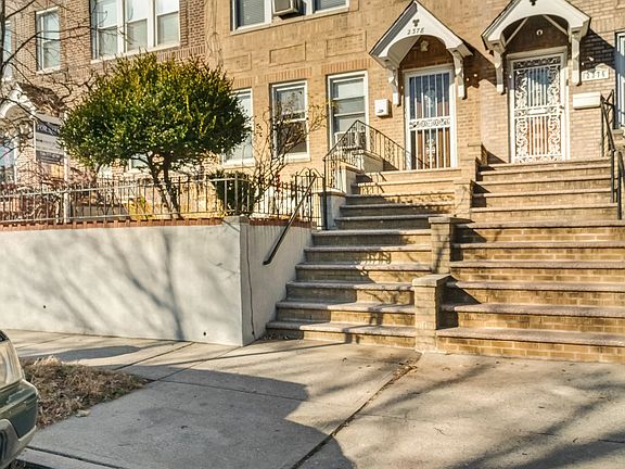 2nd image of 2378 35th St