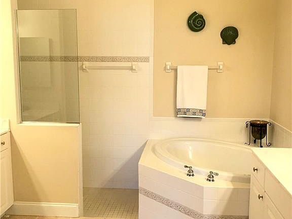 4th image of 12863 Carrington Cir #2-102