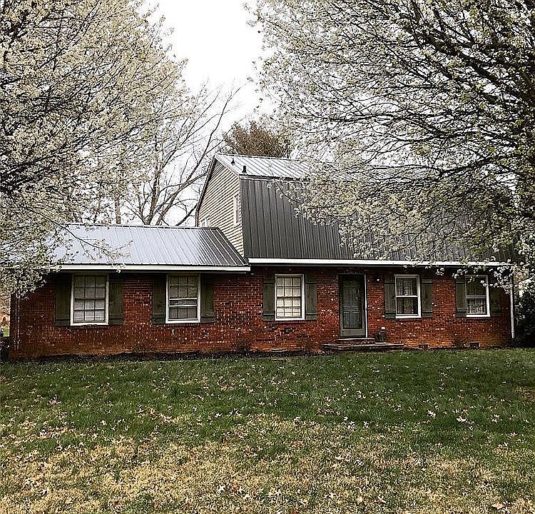 1st image of 3300 Martindale Dr