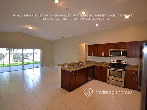 5th image of 10841 SW 14th Ct