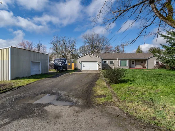 1733 Winston Section Rd, Winston, OR 97496