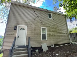 14 Dickson Rd, Sewickley, PA 15143