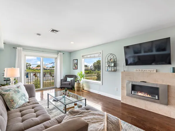 137 20th Street image 1 of 33