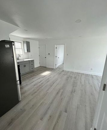 5th image of 120 Highland Ave #3