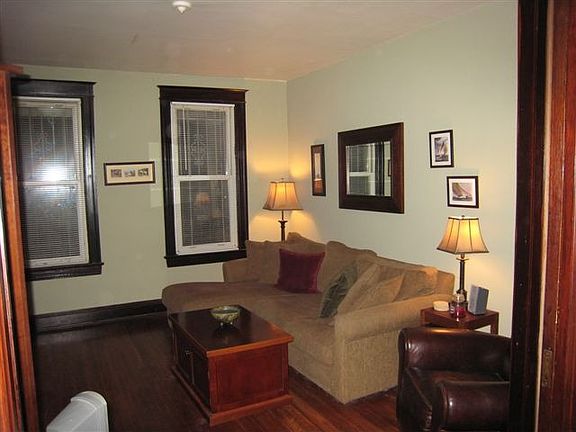Living Room (2)