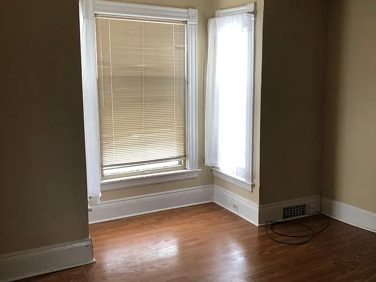 366 Woodmere Ave SE #1 — Photo 11