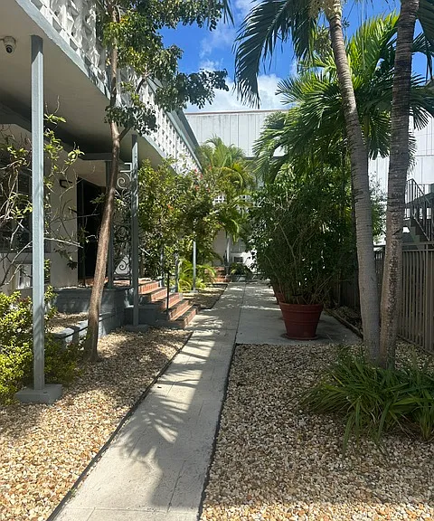 6805 Abbott Ave — Photo 6