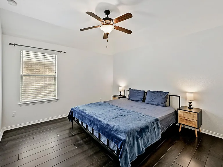 4303 Woodledge Pl — Photo 30