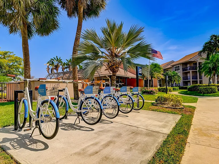 Tuscany Pointe at Somerset Place Apartment Homes — Photo 21