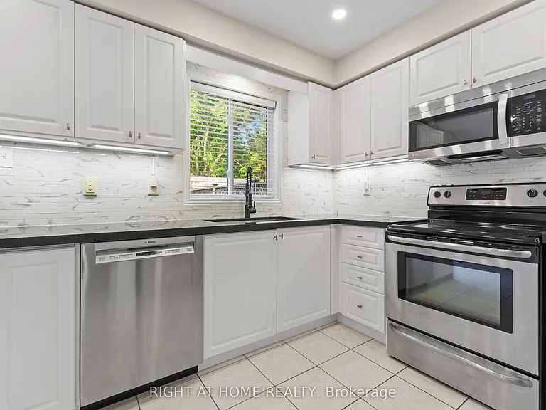 1811 Creek Way — Photo 9