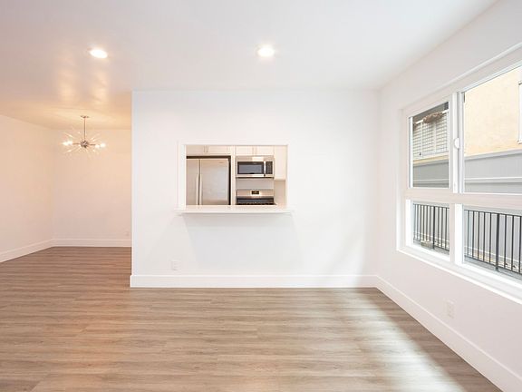 4th image of 1043 N Genesee Ave APT 4