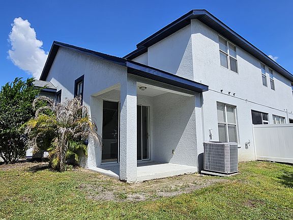 4th image of 1224 Summergate Dr