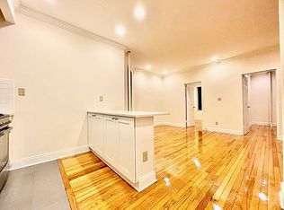 437 W 44th St APT 2RW, New York, NY 10036