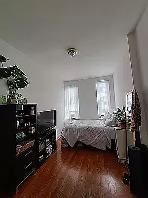 2nd image of 230 W 123rd St APT 4B