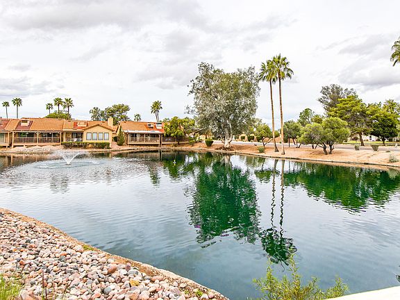 4th image of 682 Leisure World