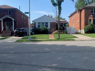 19837 50th Ave, Fresh Meadows, NY 11365