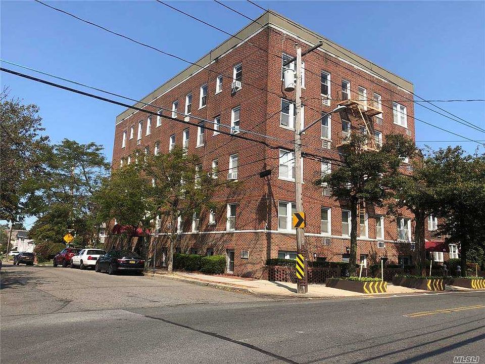 2nd image of 302 Longacre Ave APT A2