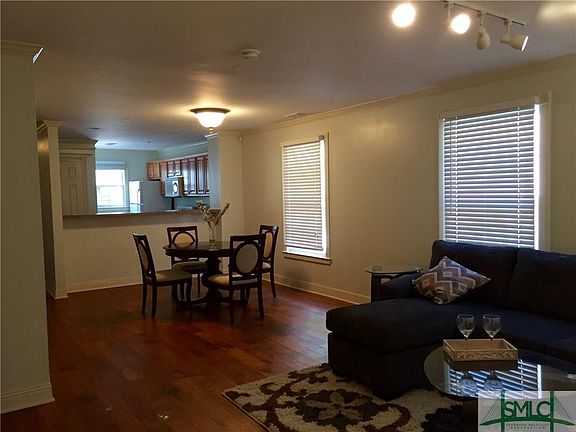 3rd image of 429A Montgomery St