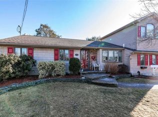 23 S Windhorst Ave, Bethpage, NY 11714