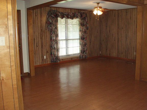 5th image of 1510 Harold Dr