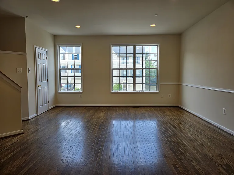 6822 Sanctuary Ct — Photo 13
