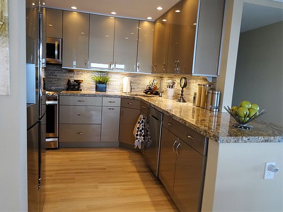 4th image of 305 N Pompano Beach Blvd #11-PENTHOUSE