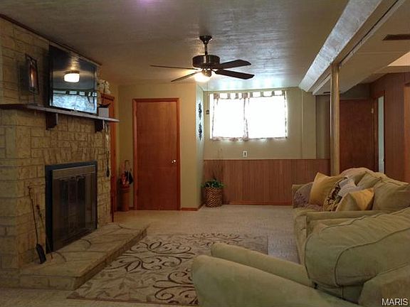 2nd image of 2205 Rainbow Dr