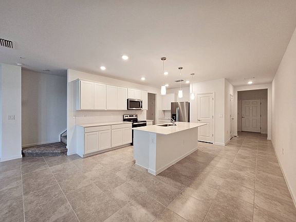 2nd image of 1533 Lake Jessup Cir #1