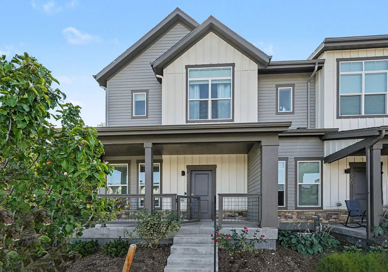 3 Bed / 4 Bath End-Unit Townhome in Downtown Superior — Photo 1