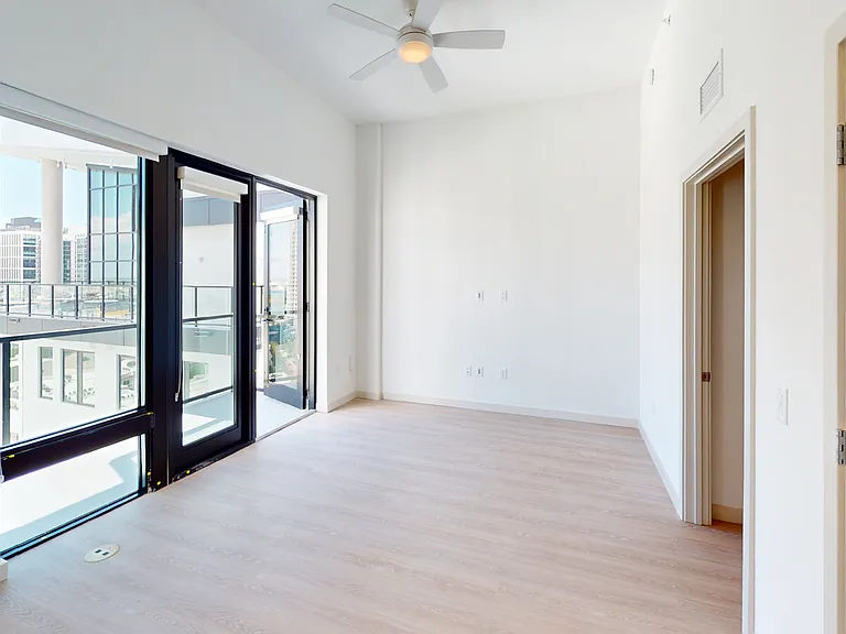 101 N Meridian — Photo 97