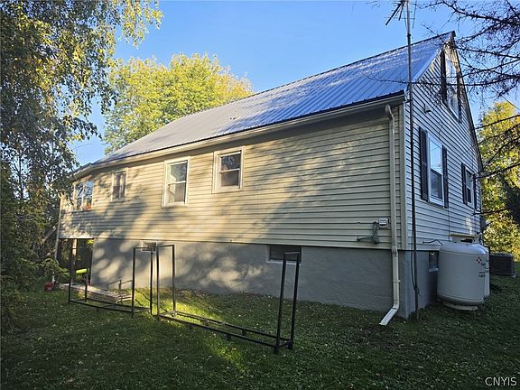 5th image of 3679 Brutus Rd