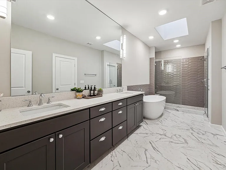 810 Glowing Dawn Dr — Photo 25