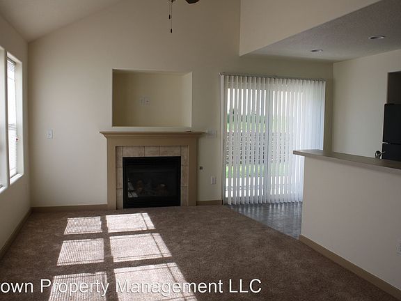 3rd image of 1014 S Olympia Pl APT A