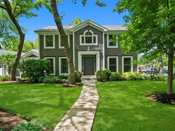 146 W Tower Pl, Palatine, IL 60067