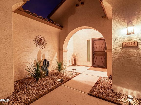 2nd image of 2914 E Coconino Drive
