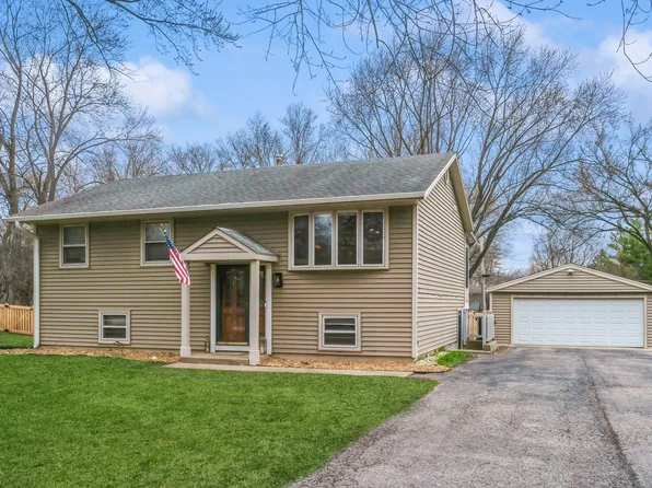 (undisclosed Address), Libertyville, IL 60048