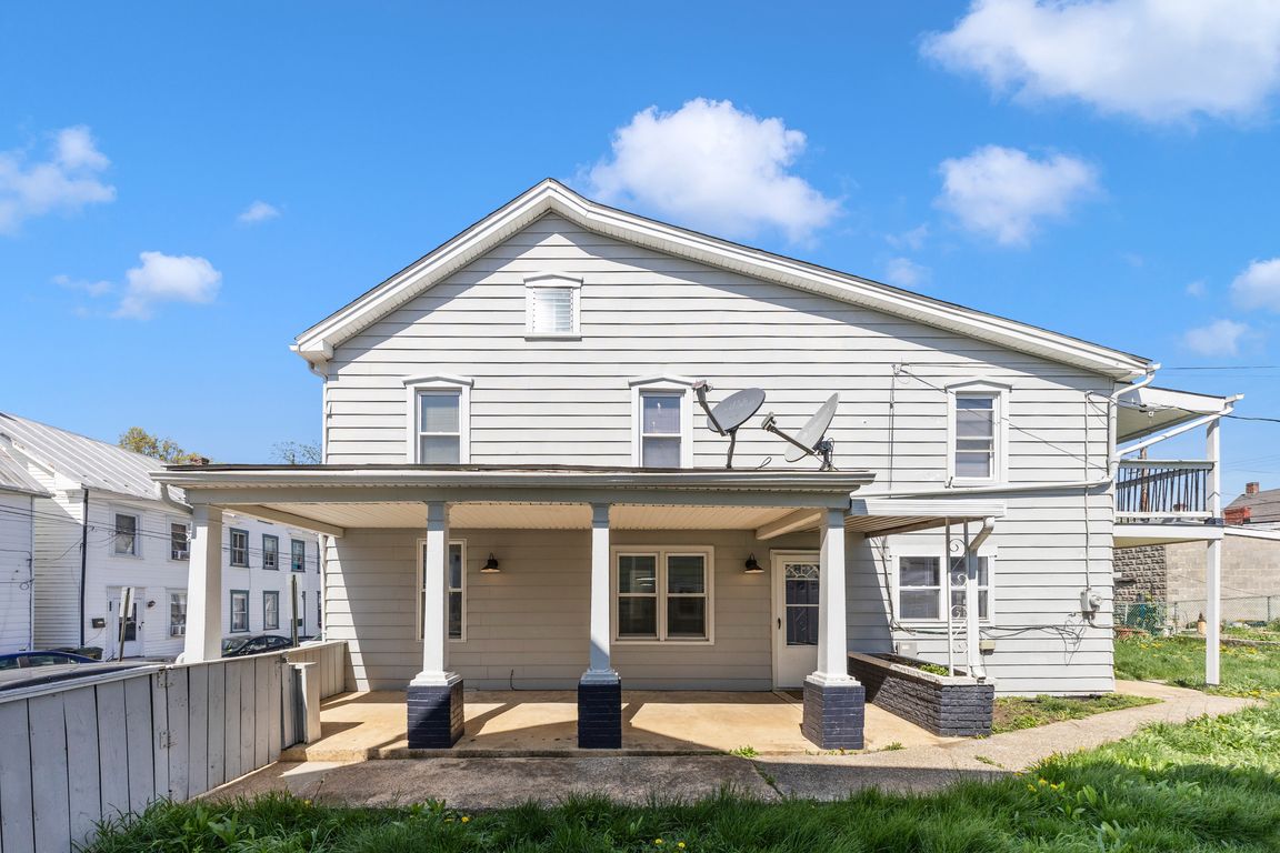 01-Exterior Front