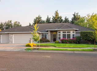 3523 River Pointe Dr, Eugene, OR 97408