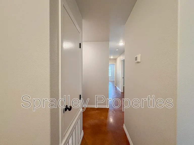 205B Sparrow Cv — Photo 6