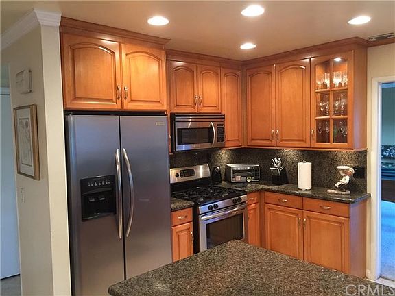 3rd image of 3516 S Flemington Dr